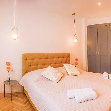Luksuzni Apartman Ribica U Samom Centru Grada สปลิท ภายนอก รูปภาพ